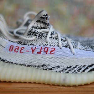 Adidas Zebra Yeezy Boost. Size: US 9.5  White